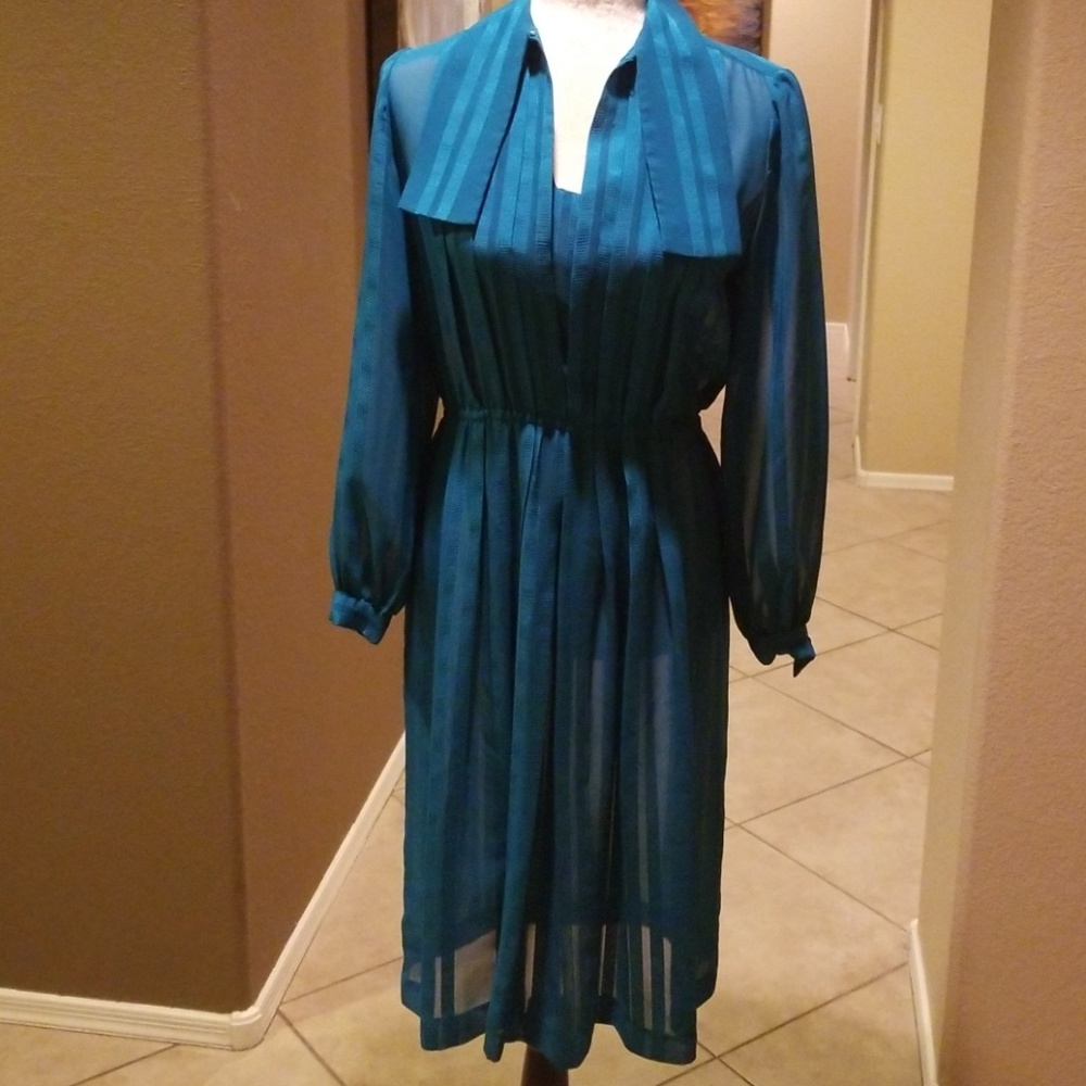 ☝️Vintage Albert Nipon Dress